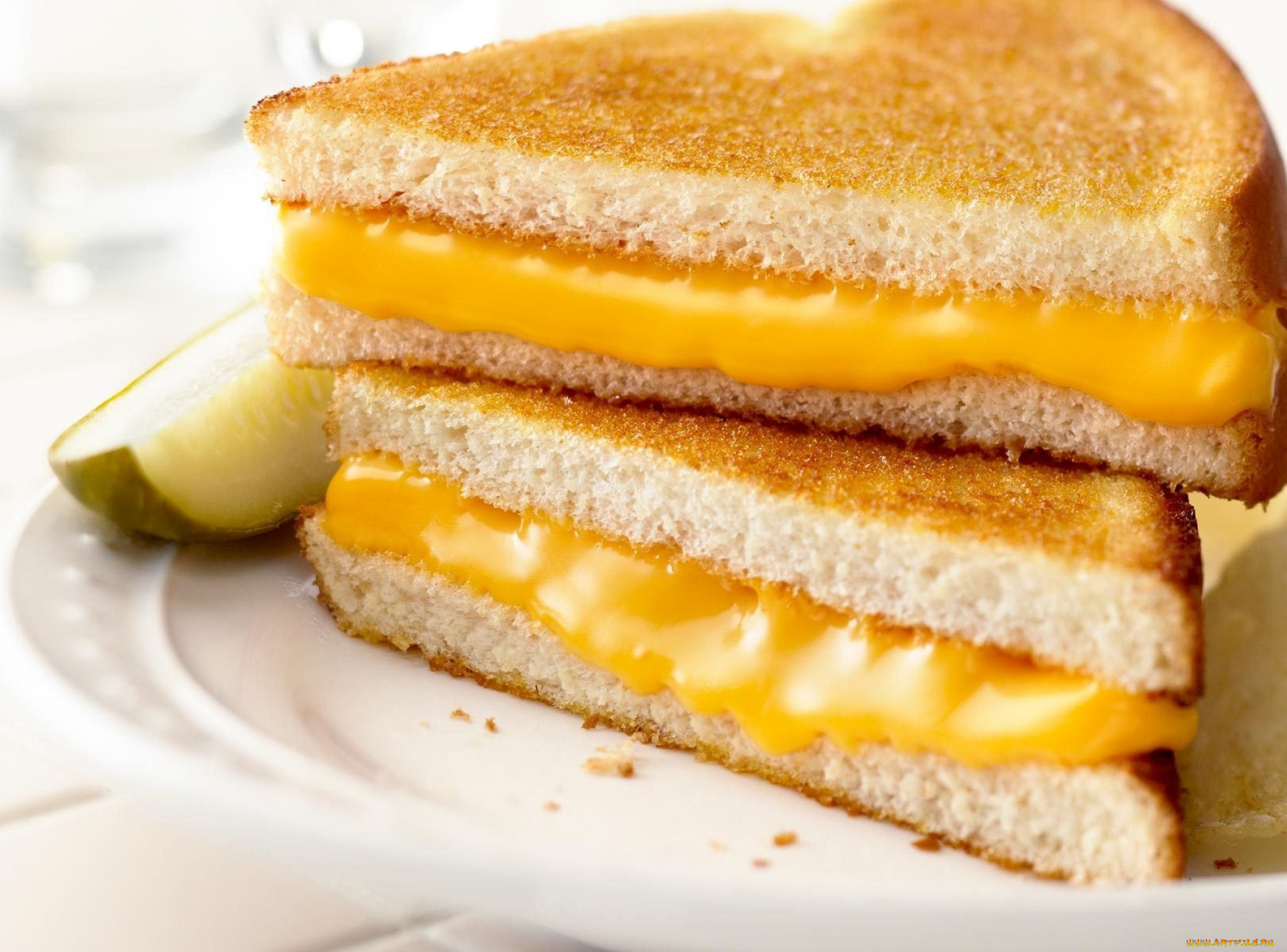 Закрытый бутерброд с сыром